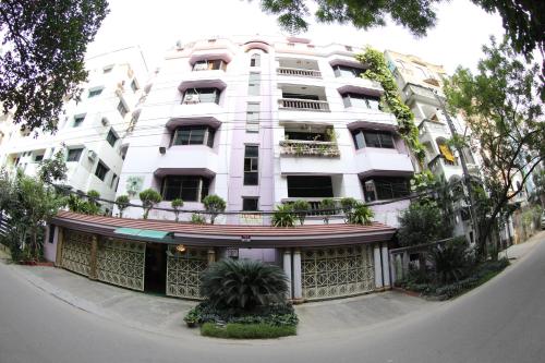 Babylon Furnished Apartment