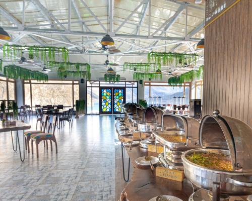 Luxus Hunza Attabad Lake Resort