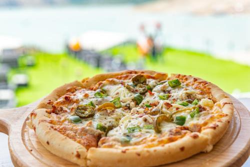 Luxus Hunza Attabad Lake Resort