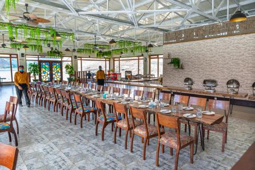 Luxus Hunza Attabad Lake Resort