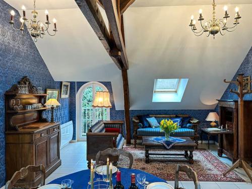 La Souveraine - Cottage - Château Le Bas Bleu (La Souveraine - Cottage - Chateau Le Bas Bleu) in Quesnoy-le-Montant