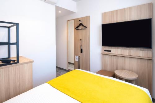 room detail thumbnail 1