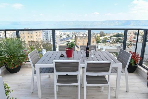 Kineret sheli- 4Bedrooms luxury apartment with stunning lake view in Tiberias