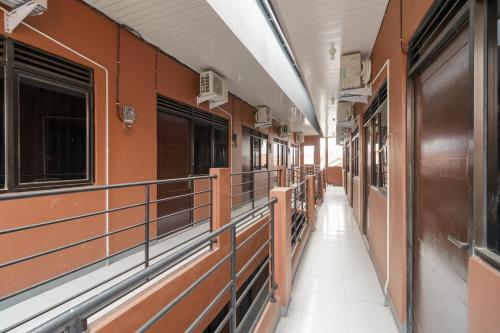 Vista exterior, RedDoorz Syariah @ Bulak Kapal in East Bekasi