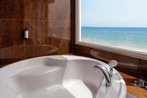Playasol Aquapark & Spa Hotel - image 12