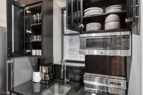 East Village 1br w wd nr cafes NYC-1115 in New York, USA