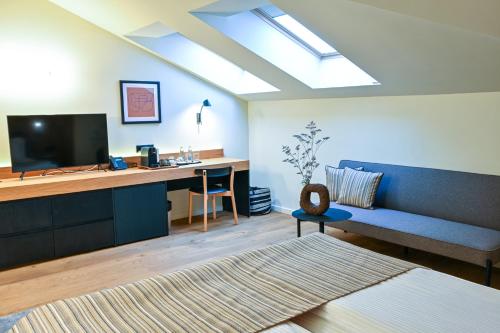 Standard Twin Room with Sofa