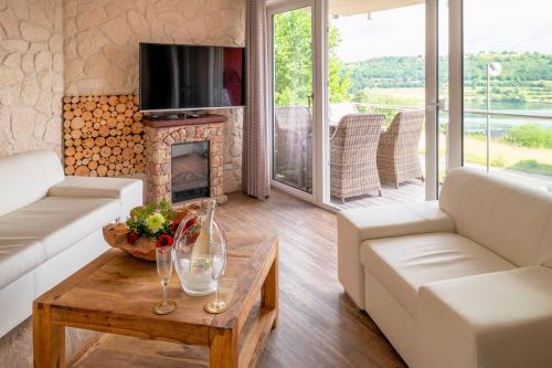 Maarpanorama in het Maarberg Resort in Schalkenmehren