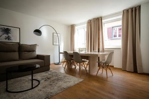 Old Town Apartment 2 rooms/baths in Düsseldorf, Deutschland