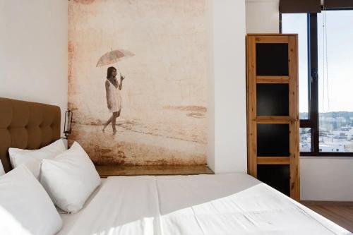 Explore Nightlife Near an Apartment With an Acropolis View, Atény (fotografie 8)
