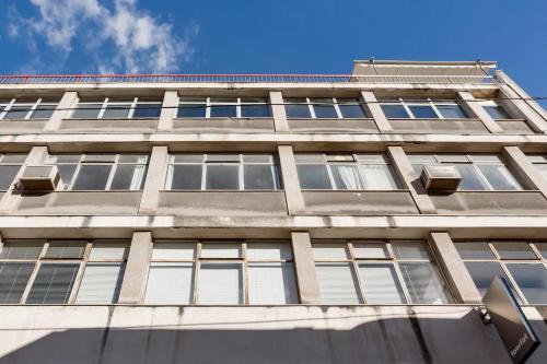 Explore Nightlife Near an Apartment With an Acropolis View, Atény (fotografie 9)