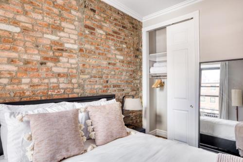 Luxe E Village 2BR w WD nr TJ NYC-855, New York (Foto 8)
