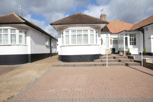 The Ruislip Bungalow - Apartment - Ruislip