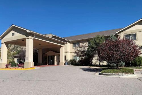 . Wingate by Wyndham New Castle - Glenwood Springs