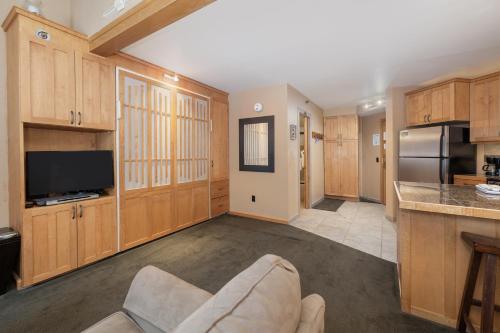 Iron Horse C5083 condo - image 2