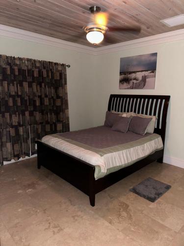 Hidden Gem Exuma - KING BED master suite and central air