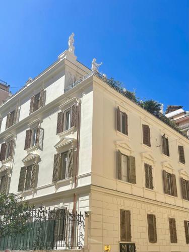 Exterior view, Domus Colosseo Hotel in Colosseum and Foro Romano