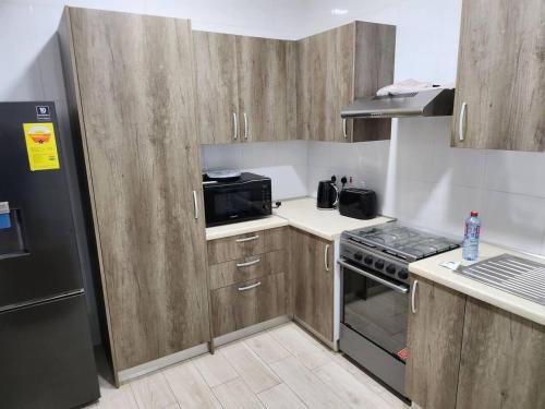 Spacious Luxury 3Bed Hse in Tema - Netflix Wi-fi in 特馬
