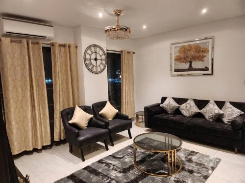 Luxurious & Comfy Gem-5 Star Location-Pools Gym!, Accra (Foto 5)
