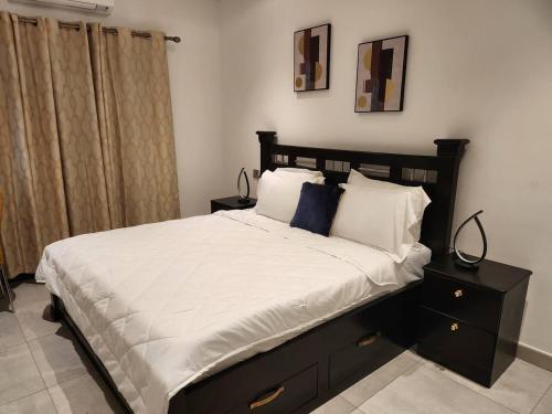Luxurious & Comfy Gem-5 Star Location-Pools Gym!, Accra (Foto 11)