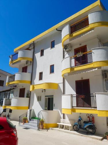 Le Twins -Bed and Breakfast Room Type - Triple Room with Garden View