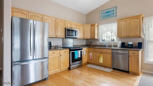 143 E Andrews Ave, Unit 101 in Wildwood, USA