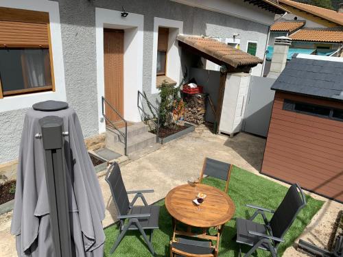 Iekārtas, La Casa de la Colonia in Seira