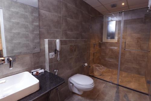 Junior Suite with Balcony image 1
