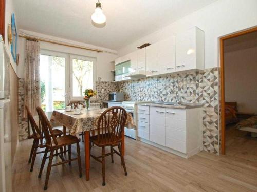 Two-Bedroom Apartment room in Apartment in Pula with terrace air conditioning W-LAN washing machine 633-6