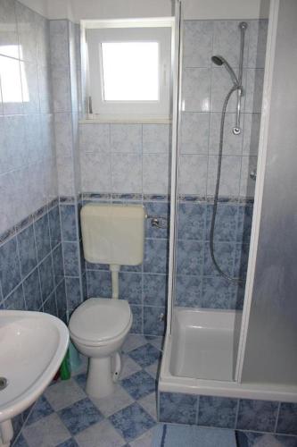 Apartment in Rogoznica with sea view, balcony, air conditioning, WiFi 5148-1, Rogoznica (photo 10)