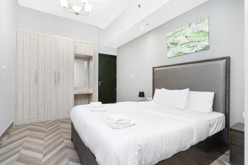 Spacious 4BR Skyline View Central, Dubai (Foto 10)