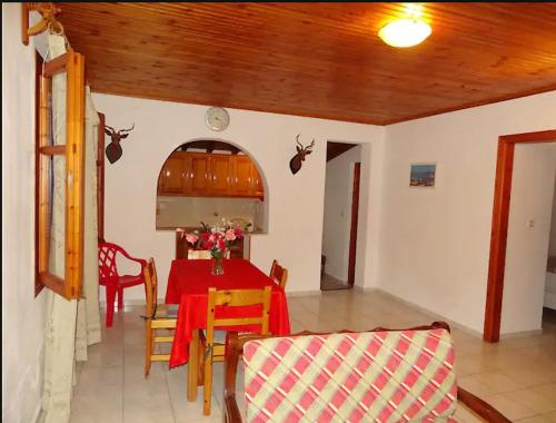 Kaiti Villa 4 in 考考納瑞斯海灘