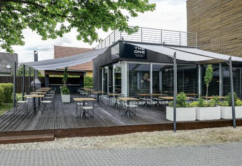 Restaurant, Blue Orange Business Resort Prague in Prague 09
