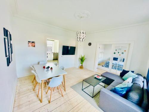 . aday - Beautiful 2 bedrooms apartment in the heart of Frederikshavn