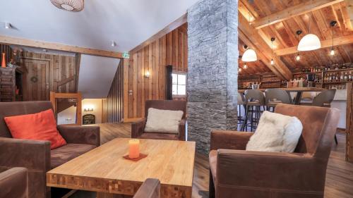 حانة/استراحة, Hotel Le Labrador in ليه جاودينايس