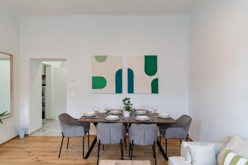  Cozy, generous City Apartment - 10 min to city-centre - Contactless 24h Check-In in Wien