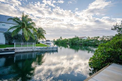 Coral Lagoon Resort - image 12