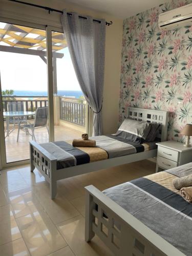 Villa Denis, Marine Drive, Coral Bay Peyia