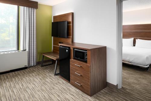 Holiday Inn Express Atlanta Airport-College Park, an IHG Hotel