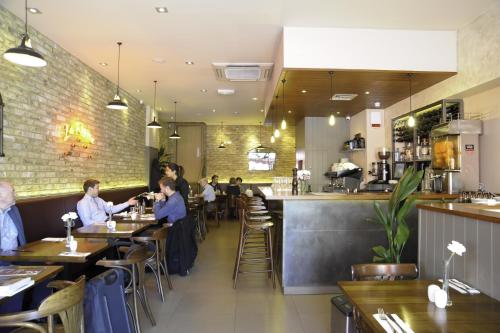 Kings Cross Inn Hotel - image 10