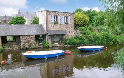 Cozy Home In Quemperven With Wifi