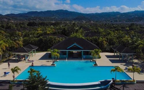 Smart villa @ Richmond in Plantation Village