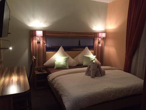 1 queen bed