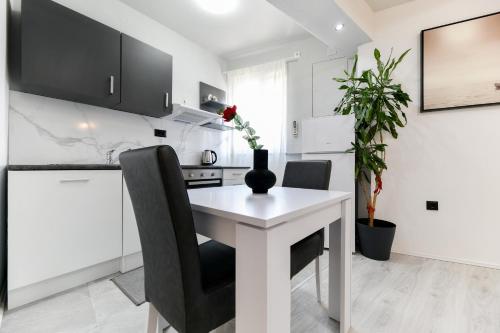 Apartment Lusy Lo - Zadar