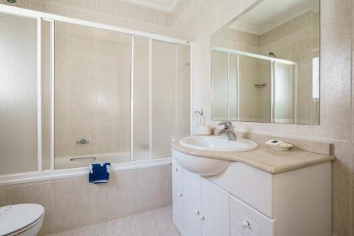 Villa White Cottage by SAPvillas - image 4
