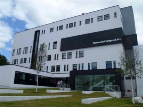 Central En-suite Double Room - Plymouth