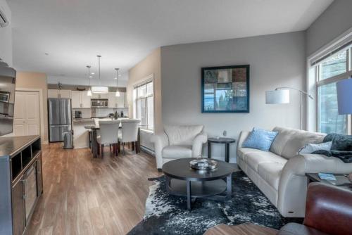 Fabulous Condo at Five Star Resort 209 in West Kelowna, Canada