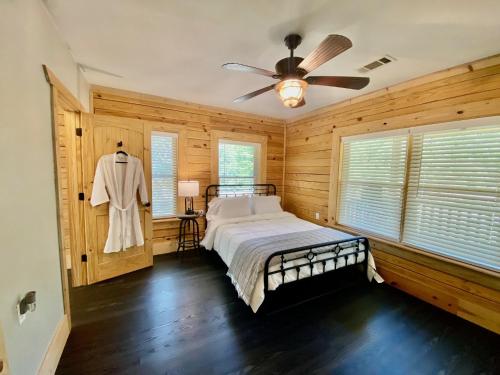 Cabin at Chitt's Creek in Emory (TX)