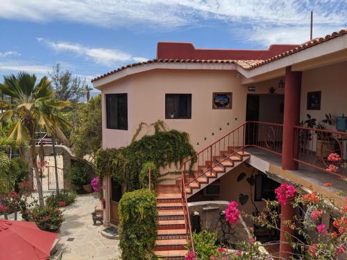 Exterior view, Hacienda De Palmas in La Ribera