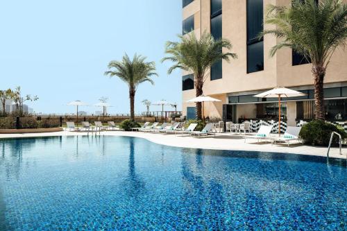 442997404 Holiday Inn & Suites - Dubai Science Park by IHG
